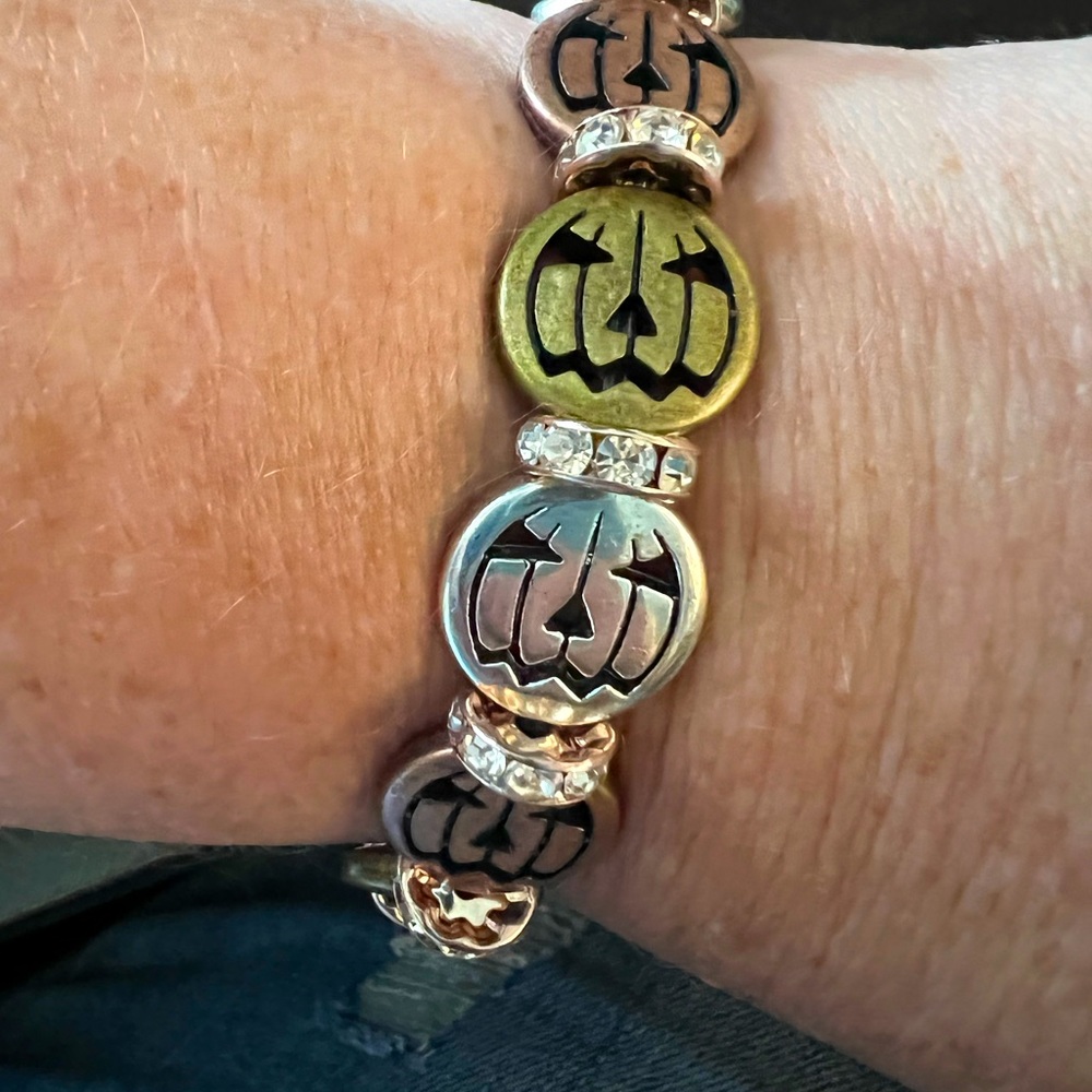Metal Jack o lantern bracelet